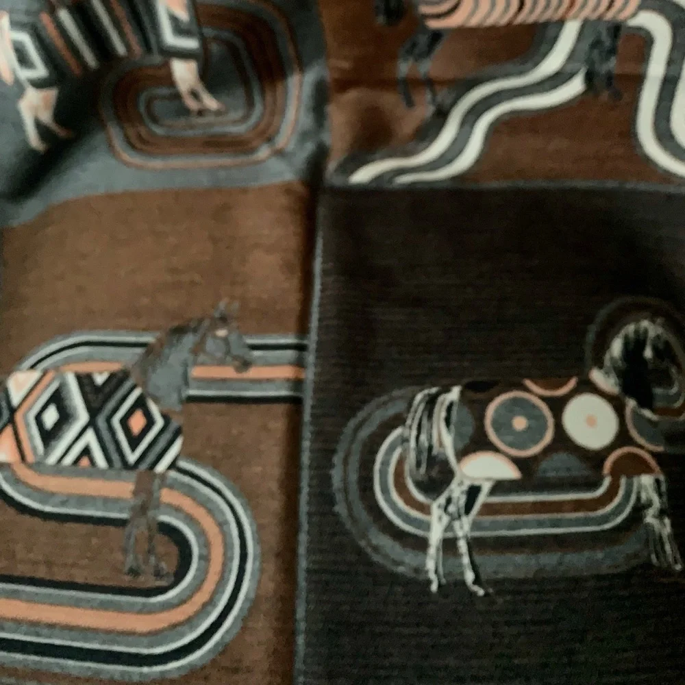New Soft Cashmere Cozy Western Horse Scarf Shawl Pashmina Wrap wFringe Detail - Picture 3 of 5